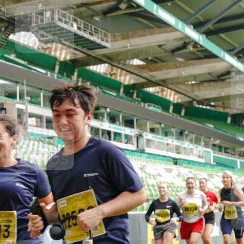 13.09.2026 - 21. swb-Marathon Bremen Michael Burmester http://msf.ph/oto/10477106 13.09.2026 10:39:40 Laufen im Stadion 10135, 10138, 10139, 10156, 10168, 10169, 10188, 10204, 10213, 10217, 10229, 10234, 10238, 10259, 10260, 10279, 10280, 10299, 10314, 10321, 10360, 10363, 10364, 10378, 10386, 10404, 10406, 10417, 10435, 10457, 10469, 10484, 10493, 10501, 10505, 10510, 10511, 10526, 10556, 10570, 10576, 10580, 10595, 10599, 10609, 10616, 10619, 10630, 10645, 10653, 10660, 10661, 10662, 10664, 10681, 10682, 10686, 10695, 10696, 10697, 10712, 10737, 10743, 10751, 10802 meine-sportfotos.de