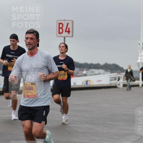 13.09.2026 - Kiel Lauf Andreas Tolksdorf http://msf.ph/oto/10477116 13.09.2026 11:50:12 Kiellinie 115, 387, 7680, 4, 3424 meine-sportfotos.de