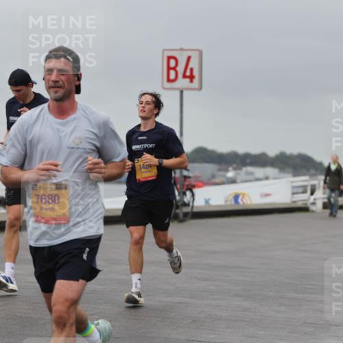 13.09.2026 - Kiel Lauf Andreas Tolksdorf http://msf.ph/oto/10477121 13.09.2026 11:50:12 Kiellinie 11, 392, 7680, 34, 4 meine-sportfotos.de