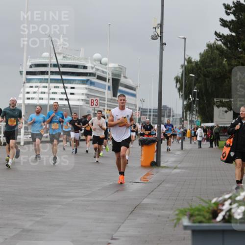 13.09.2026 - Kiel Lauf Andreas Tolksdorf http://msf.ph/oto/10477144 13.09.2026 11:50:14 Kiellinie 3, 100 meine-sportfotos.de
