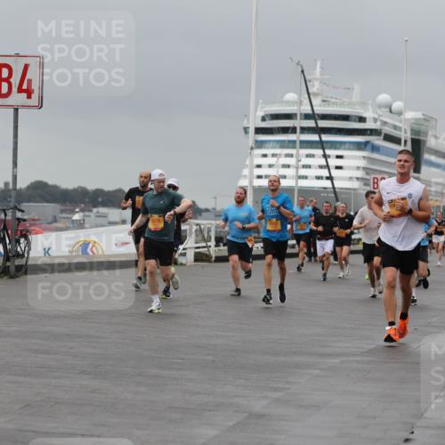 13.09.2026 - Kiel Lauf Andreas Tolksdorf http://msf.ph/oto/10477163 13.09.2026 11:50:15 Kiellinie 4, 81, 2629, 4207 meine-sportfotos.de