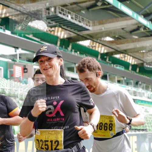 13.09.2026 - 21. swb-Marathon Bremen Michael Burmester http://msf.ph/oto/10477214 13.09.2026 10:39:45 Laufen im Stadion 10135, 10138, 10139, 10156, 10168, 10169, 10188, 10204, 10213, 10217, 10229, 10234, 10238, 10259, 10260, 10279, 10280, 10299, 10314, 10321, 10360, 10363, 10364, 10378, 10386, 10404, 10406, 10417, 10435, 10457, 10469, 10484, 10493, 10501, 10505, 10510, 10511, 10526, 10556, 10570, 10576, 10580, 10582, 10595, 10599, 10609, 10616, 10619, 10630, 10645, 10653, 10660, 10661, 10662, 10664, 10681, 10682, 10686, 10695, 10696, 10697, 10712, 10737, 10743, 10751 meine-sportfotos.de