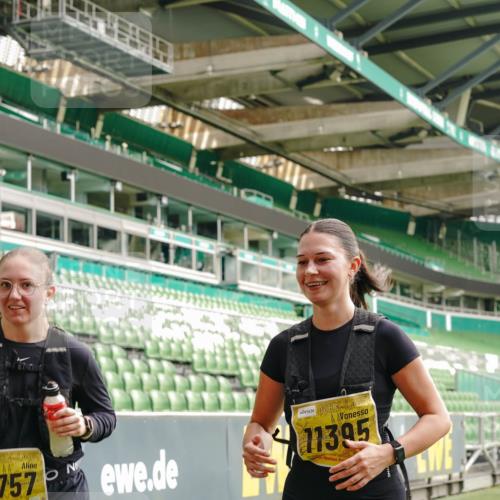 13.09.2026 - 21. swb-Marathon Bremen Michael Burmester http://msf.ph/oto/10477234 13.09.2026 10:39:45 Laufen im Stadion 10135, 10138, 10139, 10156, 10168, 10169, 10188, 10204, 10213, 10217, 10229, 10234, 10238, 10259, 10260, 10279, 10280, 10299, 10314, 10321, 10360, 10363, 10364, 10378, 10386, 10404, 10406, 10417, 10435, 10457, 10469, 10484, 10493, 10501, 10505, 10510, 10511, 10526, 10556, 10570, 10576, 10580, 10582, 10595, 10599, 10609, 10616, 10619, 10630, 10645, 10653, 10660, 10661, 10662, 10664, 10681, 10682, 10686, 10695, 10696, 10697, 10712, 10737, 10743, 10751 meine-sportfotos.de