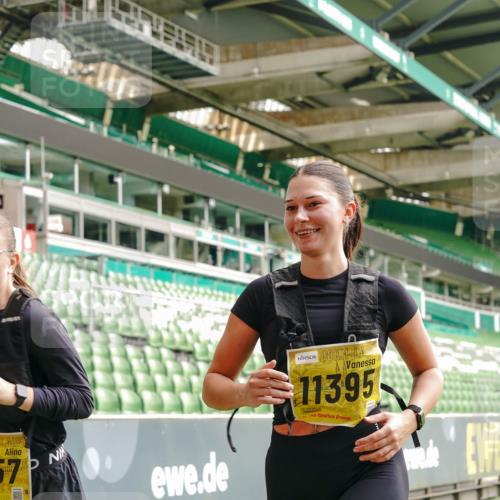 13.09.2026 - 21. swb-Marathon Bremen Michael Burmester http://msf.ph/oto/10477250 13.09.2026 10:39:46 Laufen im Stadion 10135, 10138, 10139, 10156, 10168, 10169, 10188, 10204, 10213, 10217, 10229, 10234, 10238, 10259, 10260, 10279, 10280, 10299, 10314, 10321, 10360, 10363, 10364, 10378, 10386, 10404, 10406, 10417, 10435, 10457, 10469, 10484, 10493, 10501, 10505, 10510, 10511, 10526, 10556, 10570, 10576, 10580, 10582, 10595, 10599, 10609, 10616, 10619, 10630, 10645, 10653, 10660, 10661, 10662, 10664, 10681, 10682, 10686, 10695, 10696, 10697, 10712, 10737, 10743, 10751 meine-sportfotos.de