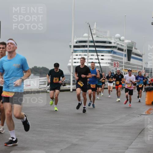 13.09.2026 - Kiel Lauf Andreas Tolksdorf http://msf.ph/oto/10477300 13.09.2026 11:50:22 Kiellinie 4, 3 meine-sportfotos.de