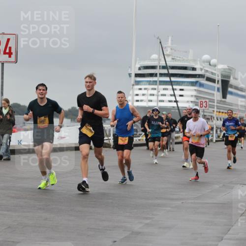 13.09.2026 - Kiel Lauf Andreas Tolksdorf http://msf.ph/oto/10477340 13.09.2026 11:50:23 Kiellinie 1077, 4, 1657, 12769, 3 meine-sportfotos.de