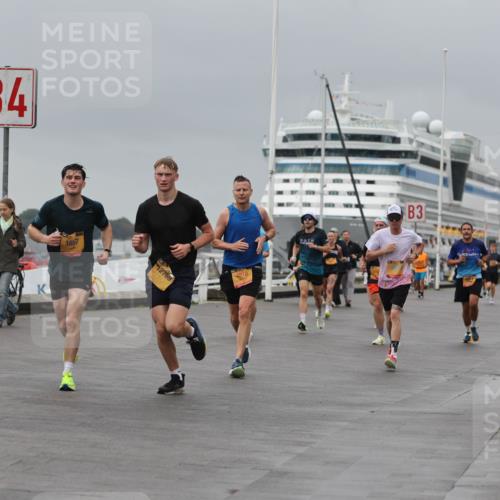 13.09.2026 - Kiel Lauf Andreas Tolksdorf http://msf.ph/oto/10477347 13.09.2026 11:50:24 Kiellinie 1077, 4, 1657, 12769, 4818, 3 meine-sportfotos.de