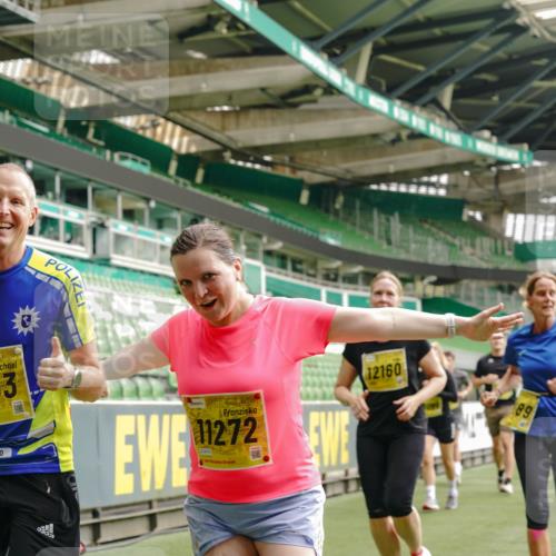 13.09.2026 - 21. swb-Marathon Bremen Michael Burmester http://msf.ph/oto/10477353 13.09.2026 10:39:50 Laufen im Stadion 10135, 10138, 10139, 10156, 10168, 10169, 10188, 10204, 10213, 10217, 10229, 10234, 10238, 10259, 10260, 10279, 10280, 10299, 10314, 10321, 10360, 10363, 10364, 10378, 10386, 10404, 10406, 10417, 10424, 10435, 10455, 10457, 10469, 10484, 10493, 10501, 10505, 10510, 10511, 10526, 10556, 10570, 10576, 10580, 10582, 10595, 10599, 10609, 10616, 10619, 10630, 10653, 10660, 10661, 10662, 10664, 10686, 10696, 10697, 10712, 10737, 10743, 10751 meine-sportfotos.de