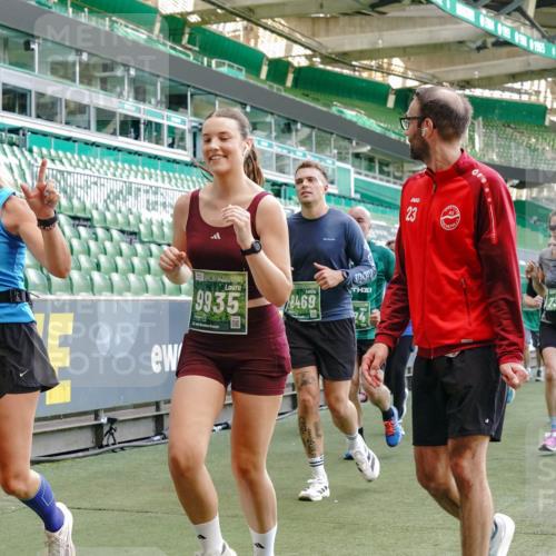 13.09.2026 - 21. swb-Marathon Bremen Michael Burmester http://msf.ph/oto/10477370 13.09.2026 13:17:26 Laufen im Stadion 134, 153, 231, 267, 271, 311, 404, 449, 588, 732, 753, 837, 990, 1057, 1185, 1312, 1424, 1425, 1465, 1539, 1790, 1813, 1825, 1844, 1868, 1987, 2056, 2067, 2096, 2259, 2351, 2357, 2358, 2363, 2381, 2389, 2419, 2532, 2550, 2562, 2579, 2586, 2601, 2647, 2655, 2664, 2698, 2778, 2797, 2799, 2821, 2846, 2849, 2880, 2893, 2974, 2984, 2996, 3104, 3133, 3146, 3180, 3195, 3210, 3213, 3314, 3331, 3337, 3366, 3387, 3421, 3431, 3476, 3479, 3501, 3506, 3537, 3548, 3633, 3654 meine-sportfotos.de