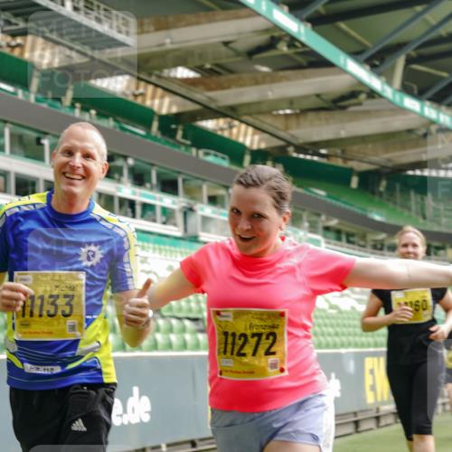 13.09.2026 - 21. swb-Marathon Bremen Michael Burmester http://msf.ph/oto/10477375 13.09.2026 10:39:50 Laufen im Stadion 10135, 10138, 10139, 10156, 10168, 10169, 10188, 10204, 10213, 10217, 10229, 10234, 10238, 10259, 10260, 10279, 10280, 10299, 10314, 10321, 10360, 10363, 10364, 10378, 10386, 10404, 10406, 10417, 10424, 10435, 10455, 10457, 10469, 10484, 10493, 10501, 10505, 10510, 10511, 10526, 10556, 10570, 10576, 10580, 10582, 10595, 10599, 10609, 10616, 10619, 10630, 10653, 10660, 10661, 10662, 10664, 10686, 10696, 10697, 10712, 10737, 10743, 10751 meine-sportfotos.de