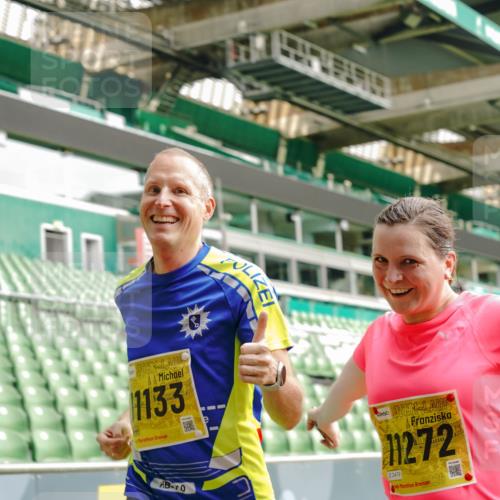 13.09.2026 - 21. swb-Marathon Bremen Michael Burmester http://msf.ph/oto/10477396 13.09.2026 10:39:50 Laufen im Stadion 10135, 10138, 10139, 10156, 10168, 10169, 10188, 10204, 10213, 10217, 10229, 10234, 10238, 10259, 10260, 10279, 10280, 10299, 10314, 10321, 10360, 10363, 10364, 10378, 10386, 10404, 10406, 10417, 10424, 10435, 10455, 10457, 10469, 10484, 10493, 10501, 10505, 10510, 10511, 10526, 10556, 10570, 10576, 10580, 10582, 10595, 10599, 10609, 10616, 10619, 10630, 10653, 10660, 10661, 10662, 10664, 10686, 10696, 10697, 10712, 10737, 10743, 10751 meine-sportfotos.de