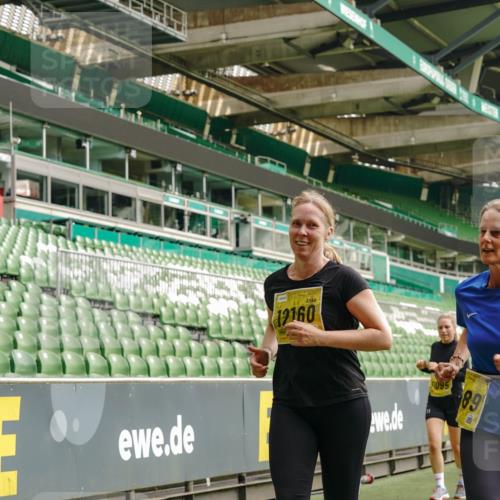 13.09.2026 - 21. swb-Marathon Bremen Michael Burmester http://msf.ph/oto/10477407 13.09.2026 10:39:51 Laufen im Stadion 10135, 10138, 10139, 10156, 10168, 10169, 10188, 10204, 10213, 10217, 10229, 10234, 10238, 10259, 10260, 10279, 10280, 10299, 10314, 10321, 10360, 10363, 10364, 10378, 10386, 10404, 10406, 10417, 10424, 10435, 10455, 10457, 10469, 10484, 10493, 10501, 10505, 10510, 10511, 10526, 10556, 10570, 10576, 10580, 10582, 10595, 10599, 10609, 10616, 10619, 10630, 10653, 10660, 10661, 10662, 10664, 10686, 10696, 10712, 10737, 10743, 10751 meine-sportfotos.de
