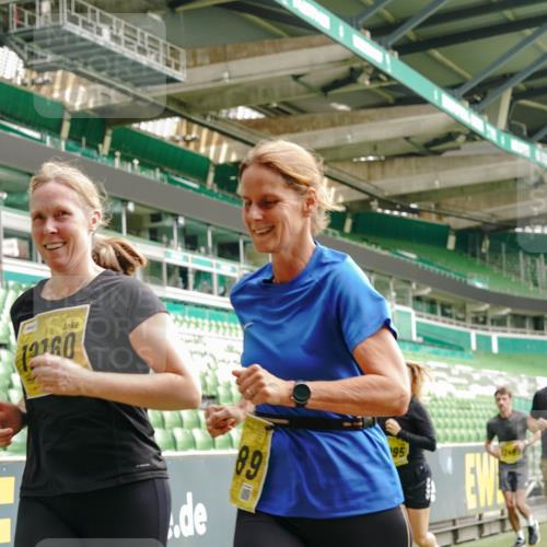 13.09.2026 - 21. swb-Marathon Bremen Michael Burmester http://msf.ph/oto/10477447 13.09.2026 10:39:52 Laufen im Stadion 10135, 10138, 10139, 10156, 10168, 10169, 10188, 10204, 10213, 10217, 10229, 10234, 10238, 10259, 10260, 10279, 10280, 10299, 10314, 10321, 10360, 10363, 10364, 10378, 10386, 10404, 10406, 10417, 10424, 10435, 10455, 10457, 10469, 10484, 10493, 10501, 10505, 10510, 10511, 10526, 10556, 10570, 10576, 10580, 10582, 10595, 10599, 10609, 10616, 10619, 10630, 10653, 10660, 10661, 10662, 10664, 10686, 10696, 10712, 10737, 10743, 10751 meine-sportfotos.de