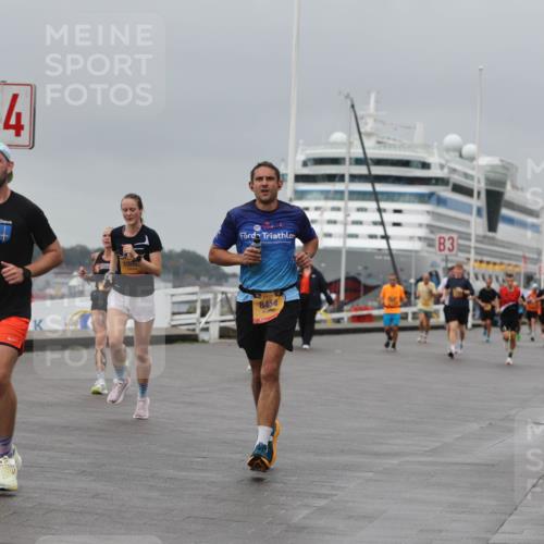 13.09.2026 - Kiel Lauf Andreas Tolksdorf http://msf.ph/oto/10477455 13.09.2026 11:50:29 Kiellinie 4, 14, 39, 3163, 1005, 8454, 3 meine-sportfotos.de