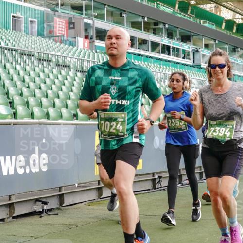 13.09.2026 - 21. swb-Marathon Bremen Michael Burmester http://msf.ph/oto/10477458 13.09.2026 13:17:28 Laufen im Stadion 134, 153, 231, 267, 271, 311, 404, 449, 588, 732, 753, 837, 990, 1057, 1185, 1312, 1424, 1425, 1465, 1539, 1790, 1813, 1825, 1844, 1868, 1987, 2056, 2067, 2096, 2259, 2351, 2357, 2358, 2363, 2381, 2389, 2419, 2532, 2550, 2562, 2579, 2586, 2601, 2647, 2655, 2664, 2698, 2778, 2797, 2799, 2821, 2846, 2849, 2880, 2893, 2974, 2984, 2996, 3104, 3133, 3146, 3180, 3195, 3210, 3213, 3314, 3331, 3337, 3366, 3387, 3421, 3431, 3476, 3479, 3501, 3506, 3537, 3548, 3633, 3654, 3740 meine-sportfotos.de