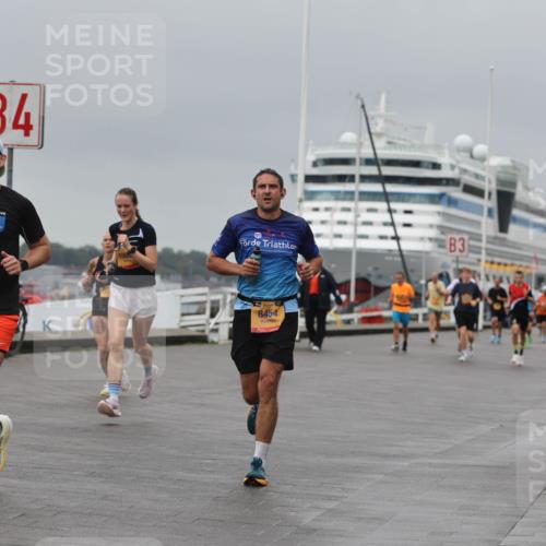 13.09.2026 - Kiel Lauf Andreas Tolksdorf http://msf.ph/oto/10477462 13.09.2026 11:50:29 Kiellinie 39, 3163, 4, 8454, 3 meine-sportfotos.de
