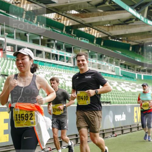 13.09.2026 - 21. swb-Marathon Bremen Michael Burmester http://msf.ph/oto/10477490 13.09.2026 10:39:55 Laufen im Stadion 10135, 10138, 10139, 10156, 10169, 10188, 10204, 10213, 10217, 10229, 10234, 10238, 10259, 10260, 10279, 10280, 10299, 10314, 10321, 10360, 10363, 10364, 10378, 10386, 10404, 10406, 10417, 10424, 10435, 10455, 10457, 10469, 10484, 10493, 10501, 10505, 10510, 10511, 10526, 10556, 10570, 10576, 10580, 10582, 10595, 10599, 10609, 10616, 10619, 10630, 10653, 10660, 10662, 10664, 10686, 10696, 10712, 10737, 10743, 10751 meine-sportfotos.de