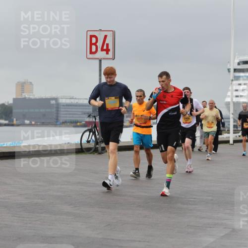 13.09.2026 - Kiel Lauf Andreas Tolksdorf http://msf.ph/oto/10477494 13.09.2026 11:50:39 Kiellinie 4, 3990, 2458, 3 meine-sportfotos.de