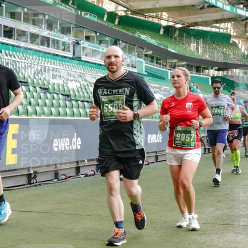 13.09.2026 - 21. swb-Marathon Bremen Michael Burmester http://msf.ph/oto/10477495 13.09.2026 13:17:29 Laufen im Stadion 134, 153, 231, 267, 271, 311, 404, 449, 588, 732, 753, 837, 990, 1057, 1185, 1312, 1424, 1425, 1465, 1539, 1790, 1813, 1825, 1844, 1868, 1987, 2056, 2067, 2096, 2259, 2351, 2357, 2358, 2363, 2381, 2389, 2419, 2532, 2550, 2562, 2579, 2586, 2601, 2647, 2655, 2664, 2698, 2778, 2797, 2799, 2821, 2846, 2849, 2880, 2893, 2974, 2984, 2996, 3104, 3133, 3146, 3180, 3195, 3210, 3213, 3314, 3331, 3337, 3366, 3387, 3421, 3431, 3476, 3479, 3501, 3506, 3537, 3548, 3633, 3654, 3740 meine-sportfotos.de