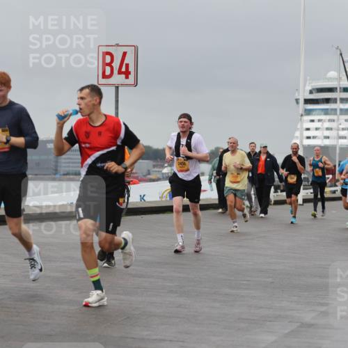 13.09.2026 - Kiel Lauf Andreas Tolksdorf http://msf.ph/oto/10477516 13.09.2026 11:50:40 Kiellinie 4, 2458, 3, 7037, 7626 meine-sportfotos.de