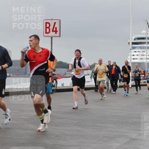 13.09.2026 - Kiel Lauf Andreas Tolksdorf http://msf.ph/oto/10477521 13.09.2026 11:50:40 Kiellinie 4, 2458, 7037, 3 meine-sportfotos.de
