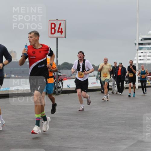 13.09.2026 - Kiel Lauf Andreas Tolksdorf http://msf.ph/oto/10477526 13.09.2026 11:50:40 Kiellinie 4, 2458, 7037, 3 meine-sportfotos.de