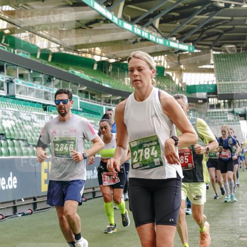 13.09.2026 - 21. swb-Marathon Bremen Michael Burmester http://msf.ph/oto/10477560 13.09.2026 13:17:31 Laufen im Stadion 134, 153, 231, 267, 271, 311, 404, 449, 588, 732, 753, 837, 990, 1057, 1185, 1312, 1424, 1425, 1465, 1539, 1790, 1813, 1825, 1844, 1868, 1987, 2056, 2067, 2096, 2123, 2259, 2351, 2357, 2358, 2363, 2381, 2389, 2419, 2532, 2550, 2562, 2579, 2586, 2601, 2647, 2655, 2664, 2698, 2778, 2797, 2799, 2821, 2846, 2849, 2880, 2893, 2974, 2984, 2996, 3104, 3133, 3146, 3180, 3195, 3210, 3213, 3314, 3337, 3366, 3387, 3421, 3431, 3476, 3479, 3501, 3506, 3537, 3548, 3633, 3654, 3740 meine-sportfotos.de