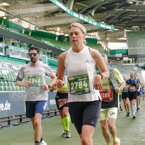13.09.2026 - 21. swb-Marathon Bremen Michael Burmester http://msf.ph/oto/10477568 13.09.2026 13:17:31 Laufen im Stadion 134, 153, 231, 267, 271, 311, 404, 449, 588, 732, 753, 837, 990, 1057, 1185, 1312, 1424, 1425, 1465, 1539, 1790, 1813, 1825, 1844, 1868, 1987, 2056, 2067, 2096, 2123, 2259, 2351, 2357, 2358, 2363, 2381, 2389, 2419, 2532, 2550, 2562, 2579, 2586, 2601, 2647, 2655, 2664, 2698, 2778, 2797, 2799, 2821, 2846, 2849, 2880, 2893, 2974, 2984, 2996, 3104, 3133, 3146, 3180, 3195, 3210, 3213, 3314, 3337, 3366, 3387, 3421, 3431, 3476, 3479, 3501, 3506, 3537, 3548, 3633, 3654, 3740 meine-sportfotos.de