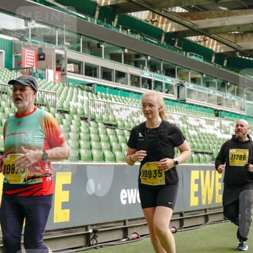 13.09.2026 - 21. swb-Marathon Bremen Michael Burmester http://msf.ph/oto/10477577 13.09.2026 10:39:59 Laufen im Stadion 10135, 10138, 10139, 10156, 10169, 10188, 10204, 10213, 10217, 10229, 10234, 10238, 10259, 10260, 10279, 10280, 10299, 10314, 10321, 10360, 10363, 10364, 10378, 10386, 10404, 10406, 10417, 10424, 10435, 10455, 10457, 10469, 10484, 10493, 10501, 10505, 10510, 10511, 10556, 10570, 10576, 10580, 10582, 10595, 10599, 10609, 10616, 10619, 10630, 10653, 10660, 10662, 10664, 10686, 10696, 10712, 10737, 10743, 10751 meine-sportfotos.de
