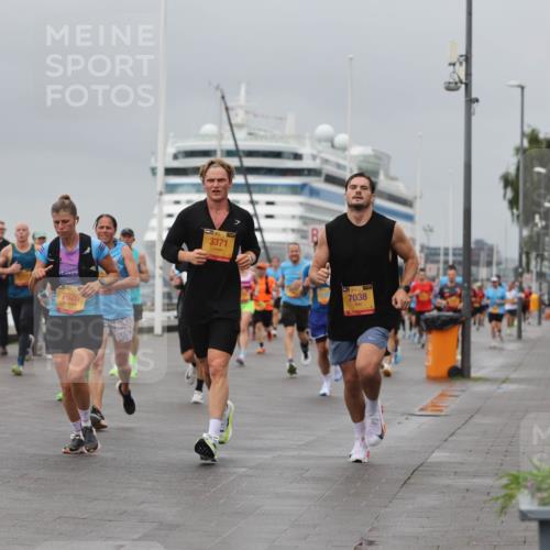 13.09.2026 - Kiel Lauf Andreas Tolksdorf http://msf.ph/oto/10477591 13.09.2026 11:50:43 Kiellinie 4, 7626, 3371, 7038 meine-sportfotos.de
