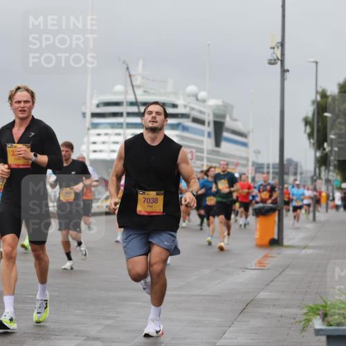 13.09.2026 - Kiel Lauf Andreas Tolksdorf http://msf.ph/oto/10477617 13.09.2026 11:50:45 Kiellinie 39, 7626, 3888, 12606, 38, 7038 meine-sportfotos.de