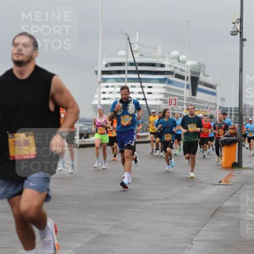 13.09.2026 - Kiel Lauf Andreas Tolksdorf http://msf.ph/oto/10477626 13.09.2026 11:50:46 Kiellinie 4, 3888, 3, 7038, 11735 meine-sportfotos.de