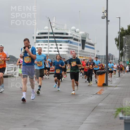13.09.2026 - Kiel Lauf Andreas Tolksdorf http://msf.ph/oto/10477651 13.09.2026 11:50:47 Kiellinie 4, 12606, 997, 4050, 11735, 100 meine-sportfotos.de