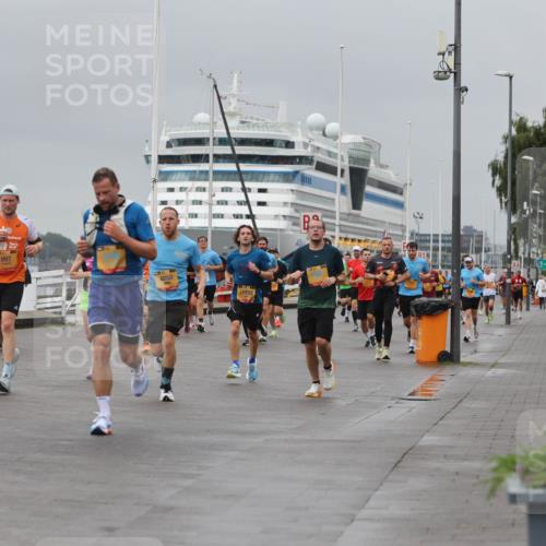 13.09.2026 - Kiel Lauf Andreas Tolksdorf http://msf.ph/oto/10477657 13.09.2026 11:50:47 Kiellinie 4, 12606, 997, 4050, 11735, 1 meine-sportfotos.de
