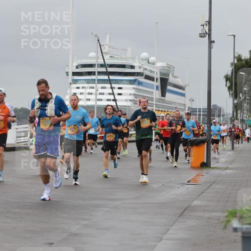 13.09.2026 - Kiel Lauf Andreas Tolksdorf http://msf.ph/oto/10477661 13.09.2026 11:50:47 Kiellinie 4, 606, 997, 4050, 11735, 1, 10 meine-sportfotos.de