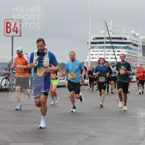 13.09.2026 - Kiel Lauf Andreas Tolksdorf http://msf.ph/oto/10477680 13.09.2026 11:50:48 Kiellinie 4, 99, 4050, 11735, 3 meine-sportfotos.de