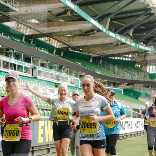 13.09.2026 - 21. swb-Marathon Bremen Michael Burmester http://msf.ph/oto/10477681 13.09.2026 10:40:02 Laufen im Stadion 10135, 10138, 10139, 10156, 10169, 10204, 10213, 10217, 10229, 10234, 10238, 10259, 10279, 10280, 10299, 10314, 10321, 10354, 10360, 10363, 10364, 10378, 10386, 10404, 10406, 10417, 10424, 10435, 10455, 10457, 10469, 10484, 10493, 10501, 10505, 10510, 10511, 10545, 10556, 10570, 10576, 10580, 10582, 10595, 10599, 10609, 10611, 10616, 10619, 10630, 10653, 10660, 10662, 10664, 10686, 10694, 10696, 10712, 10737, 10743, 10751 meine-sportfotos.de