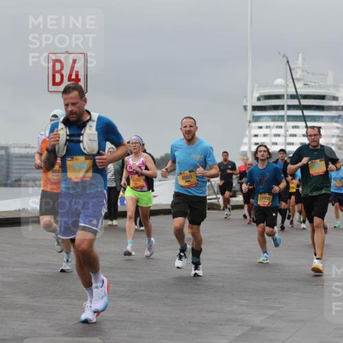 13.09.2026 - Kiel Lauf Andreas Tolksdorf http://msf.ph/oto/10477697 13.09.2026 11:50:49 Kiellinie 4, 0, 997, 2686, 4050, 11735, 3 meine-sportfotos.de