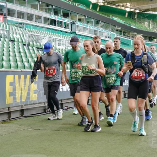13.09.2026 - 21. swb-Marathon Bremen Michael Burmester http://msf.ph/oto/10477699 13.09.2026 13:17:35 Laufen im Stadion 134, 153, 231, 267, 271, 311, 404, 449, 588, 732, 753, 837, 990, 1057, 1185, 1312, 1424, 1425, 1465, 1539, 1790, 1813, 1825, 1844, 1868, 1987, 2056, 2067, 2096, 2123, 2259, 2351, 2357, 2358, 2363, 2381, 2389, 2419, 2532, 2550, 2562, 2579, 2586, 2601, 2614, 2647, 2655, 2778, 2797, 2799, 2821, 2849, 2880, 2893, 2974, 2984, 2996, 2999, 3104, 3146, 3180, 3195, 3210, 3213, 3314, 3337, 3366, 3387, 3421, 3431, 3476, 3479, 3501, 3506, 3537, 3548, 3633, 3654, 3740 meine-sportfotos.de
