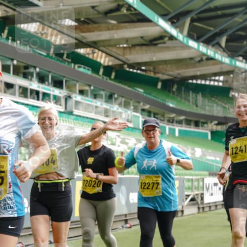 13.09.2026 - 21. swb-Marathon Bremen Michael Burmester http://msf.ph/oto/10477710 13.09.2026 10:40:03 Laufen im Stadion 10135, 10138, 10139, 10156, 10169, 10204, 10213, 10217, 10229, 10234, 10238, 10279, 10280, 10299, 10314, 10321, 10354, 10360, 10363, 10364, 10378, 10386, 10404, 10406, 10417, 10424, 10435, 10455, 10457, 10469, 10484, 10493, 10501, 10505, 10510, 10511, 10545, 10556, 10570, 10576, 10580, 10582, 10595, 10599, 10609, 10611, 10616, 10619, 10630, 10653, 10660, 10662, 10664, 10686, 10694, 10696, 10712, 10737, 10743, 10751 meine-sportfotos.de