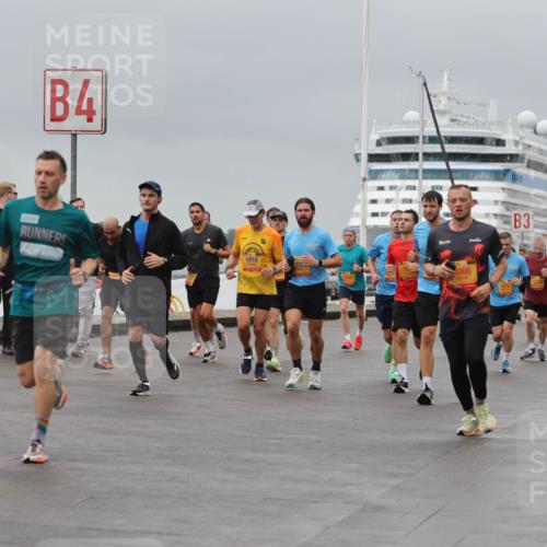 13.09.2026 - Kiel Lauf Andreas Tolksdorf http://msf.ph/oto/10477765 13.09.2026 11:50:53 Kiellinie 4, 941, 5918, 066, 3 meine-sportfotos.de