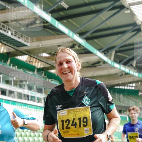 13.09.2026 - 21. swb-Marathon Bremen Michael Burmester http://msf.ph/oto/10477783 13.09.2026 10:40:04 Laufen im Stadion 10135, 10138, 10139, 10156, 10169, 10204, 10213, 10217, 10229, 10234, 10238, 10279, 10280, 10299, 10314, 10321, 10354, 10360, 10363, 10364, 10378, 10386, 10404, 10406, 10417, 10424, 10435, 10455, 10457, 10469, 10484, 10493, 10501, 10505, 10510, 10511, 10545, 10556, 10570, 10576, 10580, 10582, 10595, 10599, 10609, 10611, 10616, 10619, 10630, 10653, 10660, 10662, 10664, 10686, 10694, 10696, 10712, 10737, 10743, 10751 meine-sportfotos.de
