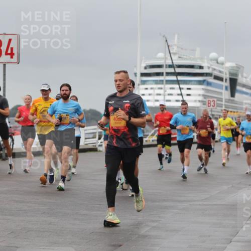 13.09.2026 - Kiel Lauf Andreas Tolksdorf http://msf.ph/oto/10477806 13.09.2026 11:50:54 Kiellinie 4, 591, 287, 4000, 3 meine-sportfotos.de
