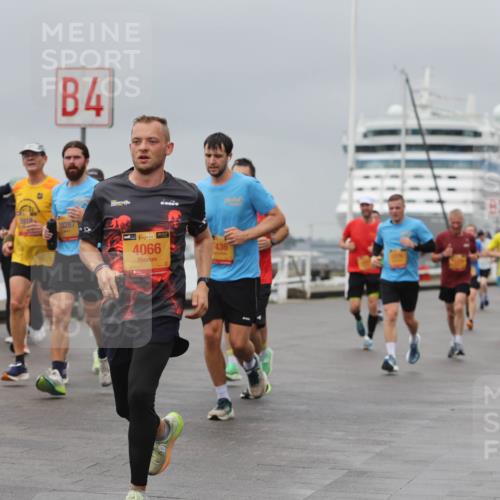 13.09.2026 - Kiel Lauf Andreas Tolksdorf http://msf.ph/oto/10477817 13.09.2026 11:50:55 Kiellinie 4, 5918, 10287, 38, 4066, 436, 83 meine-sportfotos.de