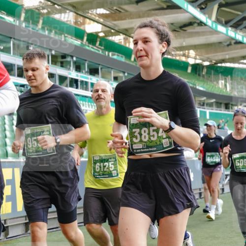 13.09.2026 - 21. swb-Marathon Bremen Michael Burmester http://msf.ph/oto/10477838 13.09.2026 13:17:38 Laufen im Stadion 134, 153, 231, 267, 271, 311, 404, 449, 546, 588, 732, 753, 837, 990, 1057, 1185, 1312, 1424, 1425, 1465, 1539, 1790, 1813, 1825, 1844, 1868, 1987, 2056, 2067, 2096, 2123, 2259, 2357, 2358, 2363, 2381, 2389, 2419, 2532, 2550, 2562, 2579, 2586, 2601, 2614, 2647, 2655, 2778, 2797, 2821, 2849, 2857, 2880, 2893, 2974, 2984, 2996, 2999, 3100, 3104, 3146, 3180, 3195, 3210, 3213, 3314, 3337, 3366, 3387, 3421, 3431, 3476, 3479, 3501, 3506, 3537, 3548, 3633, 3654, 3740, 4478 meine-sportfotos.de