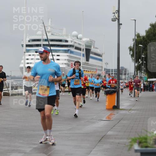 13.09.2026 - Kiel Lauf Andreas Tolksdorf http://msf.ph/oto/10477896 13.09.2026 11:51:01 Kiellinie 1756, 8308, 100, 171, 31734 meine-sportfotos.de