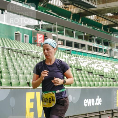 13.09.2026 - 21. swb-Marathon Bremen Michael Burmester http://msf.ph/oto/10477897 13.09.2026 10:40:08 Laufen im Stadion 10135, 10138, 10139, 10156, 10169, 10204, 10213, 10217, 10229, 10234, 10238, 10279, 10280, 10299, 10314, 10321, 10354, 10360, 10363, 10364, 10378, 10386, 10404, 10406, 10417, 10424, 10435, 10455, 10457, 10469, 10484, 10493, 10501, 10505, 10510, 10511, 10545, 10556, 10570, 10576, 10580, 10582, 10595, 10599, 10609, 10611, 10616, 10619, 10630, 10653, 10660, 10662, 10664, 10686, 10694, 10696, 10712, 10737, 10743, 10751 meine-sportfotos.de