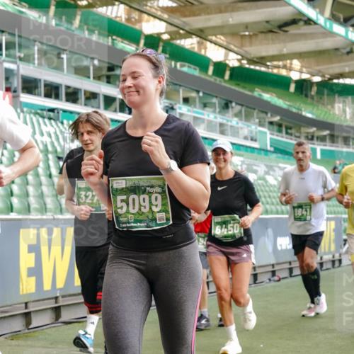13.09.2026 - 21. swb-Marathon Bremen Michael Burmester http://msf.ph/oto/10477913 13.09.2026 13:17:40 Laufen im Stadion 134, 153, 267, 271, 311, 404, 449, 546, 588, 732, 753, 837, 990, 1057, 1185, 1312, 1424, 1425, 1465, 1539, 1790, 1813, 1825, 1844, 1868, 1987, 2056, 2067, 2096, 2123, 2259, 2357, 2358, 2363, 2381, 2389, 2419, 2532, 2550, 2562, 2586, 2601, 2614, 2647, 2655, 2778, 2797, 2821, 2849, 2857, 2880, 2893, 2974, 2984, 2996, 2999, 3096, 3100, 3104, 3146, 3180, 3195, 3210, 3213, 3314, 3337, 3366, 3387, 3421, 3431, 3476, 3479, 3501, 3506, 3537, 3548, 3633, 3654, 3740, 4478 meine-sportfotos.de