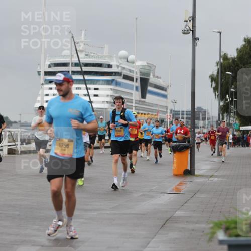 13.09.2026 - Kiel Lauf Andreas Tolksdorf http://msf.ph/oto/10477915 13.09.2026 11:51:01 Kiellinie 1756, 8308, 100, 0171, 31 meine-sportfotos.de