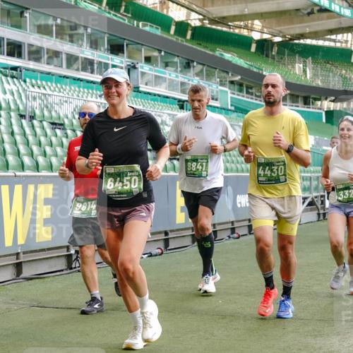 13.09.2026 - 21. swb-Marathon Bremen Michael Burmester http://msf.ph/oto/10477939 13.09.2026 13:17:40 Laufen im Stadion 134, 153, 267, 271, 311, 404, 449, 546, 588, 732, 753, 837, 990, 1057, 1185, 1312, 1424, 1425, 1465, 1539, 1790, 1813, 1825, 1844, 1868, 1987, 2056, 2067, 2096, 2123, 2259, 2357, 2358, 2363, 2381, 2389, 2419, 2532, 2550, 2562, 2586, 2601, 2614, 2647, 2655, 2778, 2797, 2821, 2849, 2857, 2880, 2893, 2974, 2984, 2996, 2999, 3096, 3100, 3104, 3146, 3180, 3195, 3210, 3213, 3314, 3337, 3366, 3387, 3421, 3431, 3476, 3479, 3501, 3506, 3537, 3548, 3633, 3654, 3740, 4478 meine-sportfotos.de